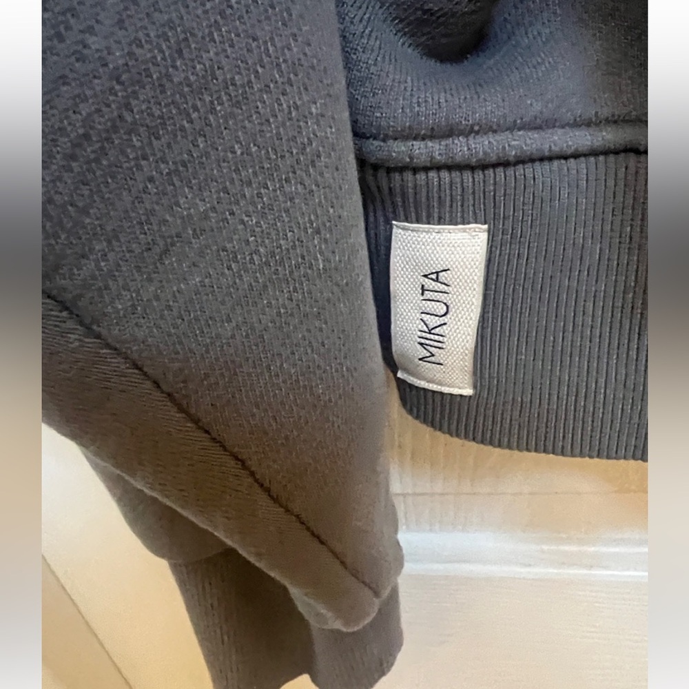 Mikuta sweatshirt - Picture 4 of 6